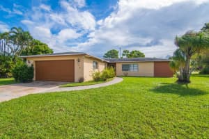 4526 43rd Court, Vero Beach, FL 32967 - MLS#R11141866