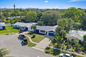 404 Highwood Circle, Jupiter, FL 33458 - MLS#R11141873