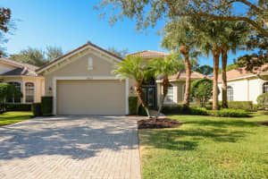 8813 Champions Way, Port St. Lucie, Fl 34986, Port Saint Lucie