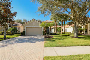 8813 Champions Way, Port Saint Lucie, FL 34986 - MLS#R11141944