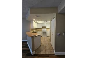 4177 N Haverhill Road 812, West Palm Beach, FL 33417 - MLS#R11141961