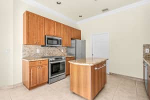 9960 Boynton Gardens Way, Boynton Beach, FL 33437 - MLS#R11142007