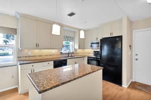 43 Woodland Drive, Vero Beach, FL 32962 - MLS#R11142026