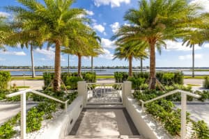 2415 Flagler Drive, West Palm Beach, FL 33401 - MLS#R11142027