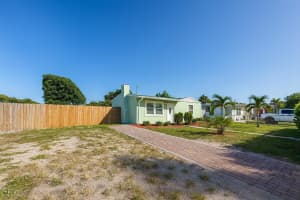 1027 Beech Road, West Palm Beach, FL 33409 - MLS#R11142039