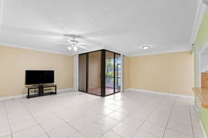 955 Egret Circle, Delray Beach, FL 33444 - MLS#R11142059