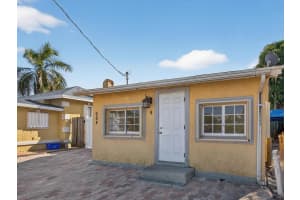 964 W Lakewood Road, West Palm Beach, FL 33405 - MLS#R11142129