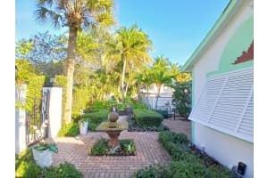 205 18th Avenue N, Lake Worth Beach, FL 33460 - MLS#R11142165