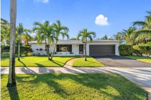 330 W Ocean Avenue, Boynton Beach, FL 33435 - MLS#R11142167