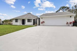 6300 Phillips Bend Avenue, Stuart, FL 34997 - MLS#R11142180