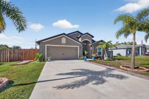 452 Asbury Lane, Port Saint Lucie, FL 34983 - MLS#R11142200