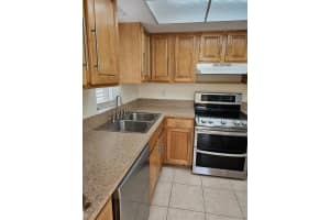 1554 Se Royal Green Circle 101, Port Saint Lucie