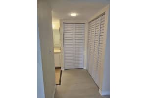 1554 SE Royal Green Circle 101, Port Saint Lucie, FL 34952 - MLS#R11142276