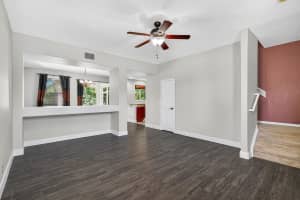 689 Carriage Lake Way, Vero Beach, FL 32968 - MLS#R11142320