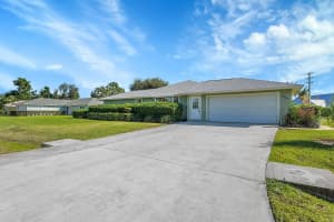 6003 Nettle Path Drive, Fort Pierce, FL 34951 - MLS#R11142367