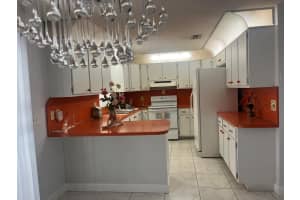 820 W Lakewood Road, West Palm Beach, FL 33405 - MLS#R11142421