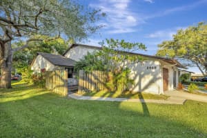 2080 Colonial Road 1, Fort Pierce, FL 34950 - MLS#R11142422