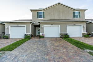 696 Waters Edge Lane, Port Saint Lucie, FL 34983 - MLS#R11142465