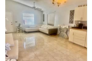 1540 20th Ave Sw Avenue SW, Vero Beach, FL 32962 - MLS#R11142479