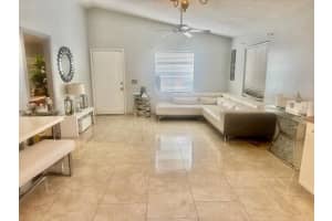 1540 20th Ave Sw Avenue, Vero Beach, FL 32962 - MLS#R11142479