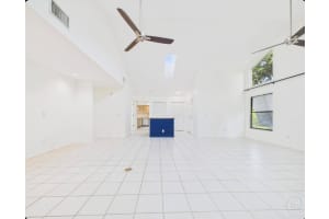 185 12th Street SE, Vero Beach, FL 32962 - MLS#R11142512