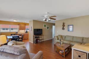 68 Royal Oak Court 202, Vero Beach, FL 32962 - MLS#R11142533