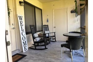 330 Knotty Pine Circle, Greenacres, FL 33463 - MLS#R11142560