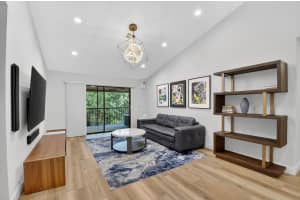 5600 Coach House Circle E, Boca Raton, FL 33486 - MLS#R11142584