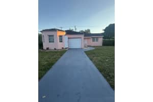 1600 Van Buren Street, Hollywood