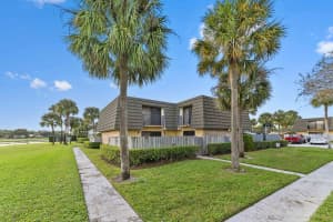 619 6th Way, West Palm Beach, FL 33407 - MLS#R11142599