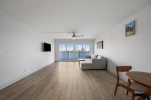 3040 Lake Shore Drive Ph 2, Riviera Beach, FL 33404 - MLS#R11142625