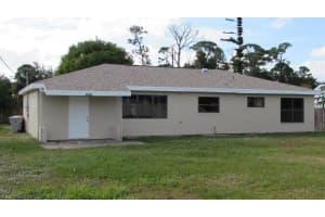 674 25th Street SW, Vero Beach, FL 32962 Sold 01/23/26