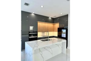 9909 W 32 Ln Hialeah, FL 33018 - Off Market