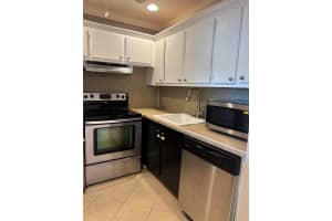 87 Windsor D, West Palm Beach, FL 33417 - MLS#R11142732