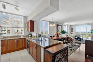 350 Federal Highway, Boynton Beach, FL 33435 - MLS#R11142743