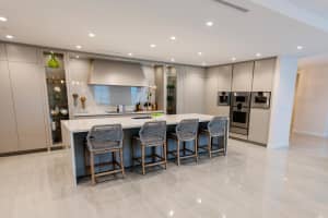 220 SE Mizner Boulevard 323, Boca Raton, FL 33432 - MLS#R11142746