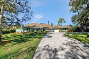 13172 Doubletree Circle, Wellington