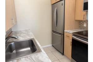 3038 Exeter C 3038 C, Boca Raton