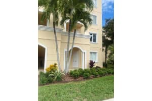 14 Harbour Isle Drive W 106, Fort Pierce, FL 34949 - MLS#R11142884