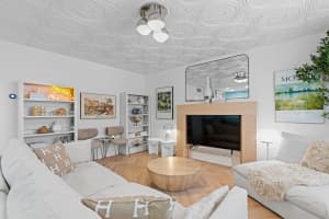 660 Glouchester Street, Boca Raton, FL 33487 - MLS#R11142897