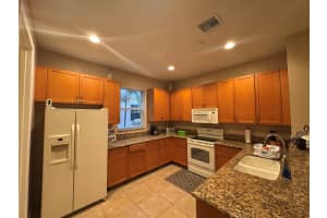 1033 NE 17th Way 604, Fort Lauderdale, FL 33304 - MLS#R11142901