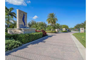 395 SW Sapphire Way SW, Vero Beach, FL 32968 - MLS#R11142998