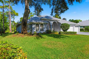 1043 Sw Pigeon Plum Way, Palm City