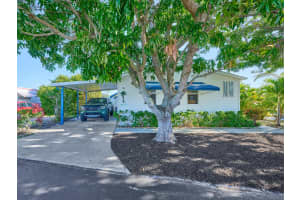 11055 Federal Highway, Hobe Sound, FL 33455 - MLS#R11143155