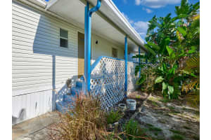 11055 Federal Highway, Hobe Sound, FL 33455 - MLS#R11143155