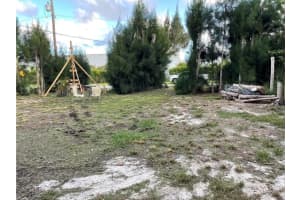 2432 42nd Street, Vero Beach, FL 32967 - MLS#R11143191