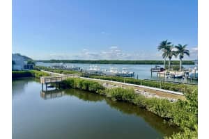 2486 Harbour Cove Drive, Fort Pierce, FL 34949 - MLS#R11143216