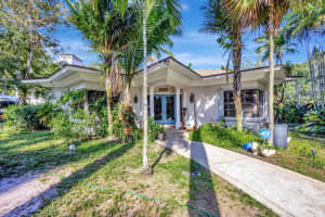550 Skylake Drive West Palm Beach, FL 33415 - Off Market