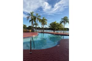 2880 N Oakland Forest Drive 106, Oakland Park