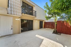 1700 Embassy Drive 708, West Palm Beach, FL 33401 - MLS#R11143244